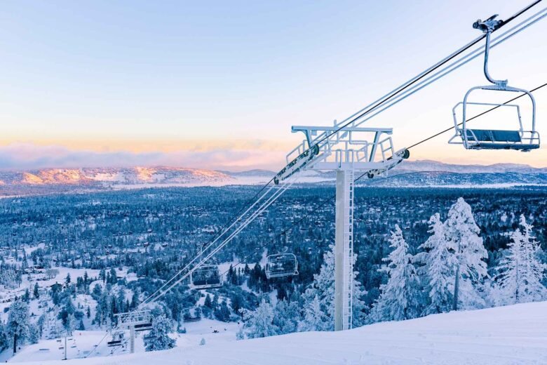 Discover the picturesque mountain scenery 6